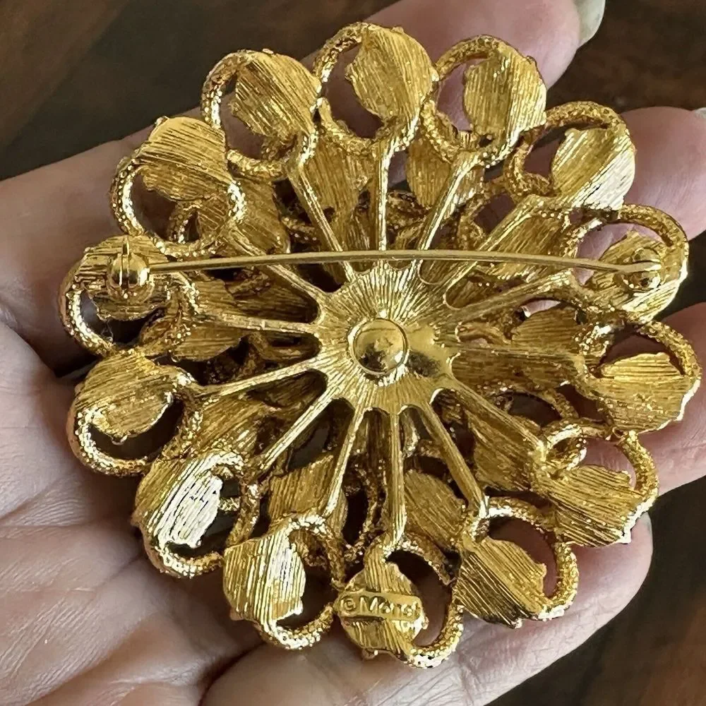 Monet Cluster Brooch 2.25 Inch Moghul Jewels Of India Gripoix Glass Gold‎ Plated